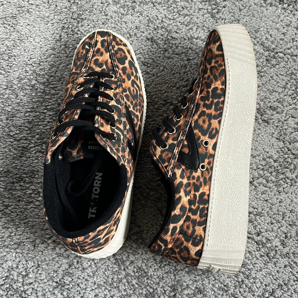 Tretorn Nylite platform leopard print sneakers